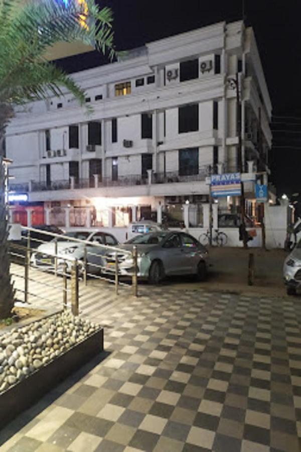 Hotel Park Regency Gorakhpur Exterior photo