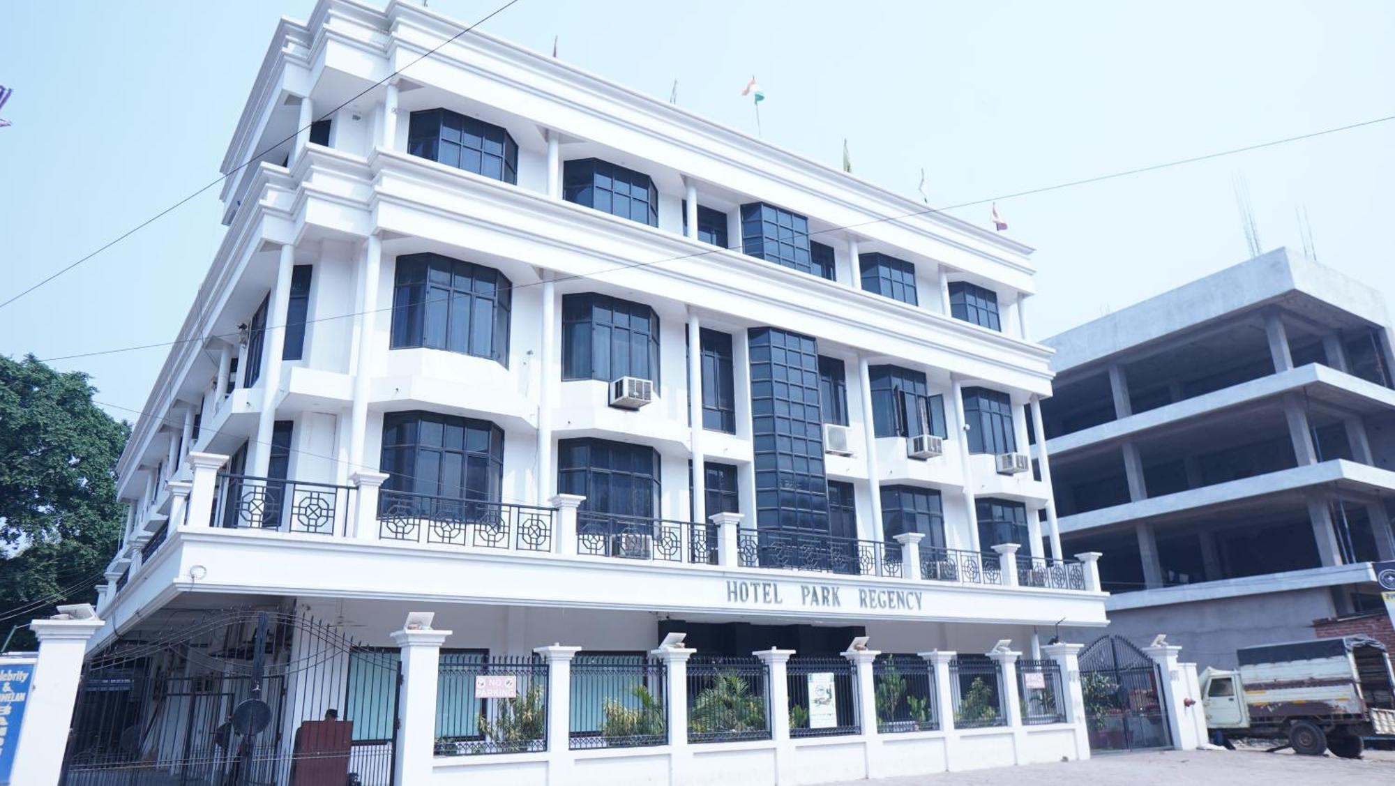 Hotel Park Regency Gorakhpur Exterior photo